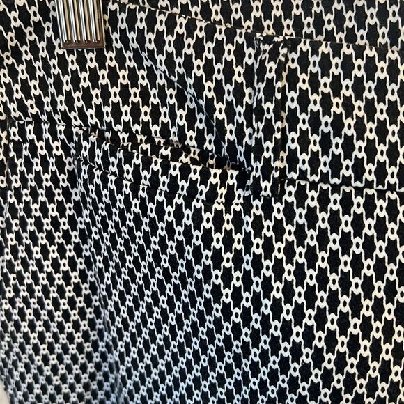 Women's George Black and White Patterned Ankle Pants ~ Size 12 - Picture 3 of 10